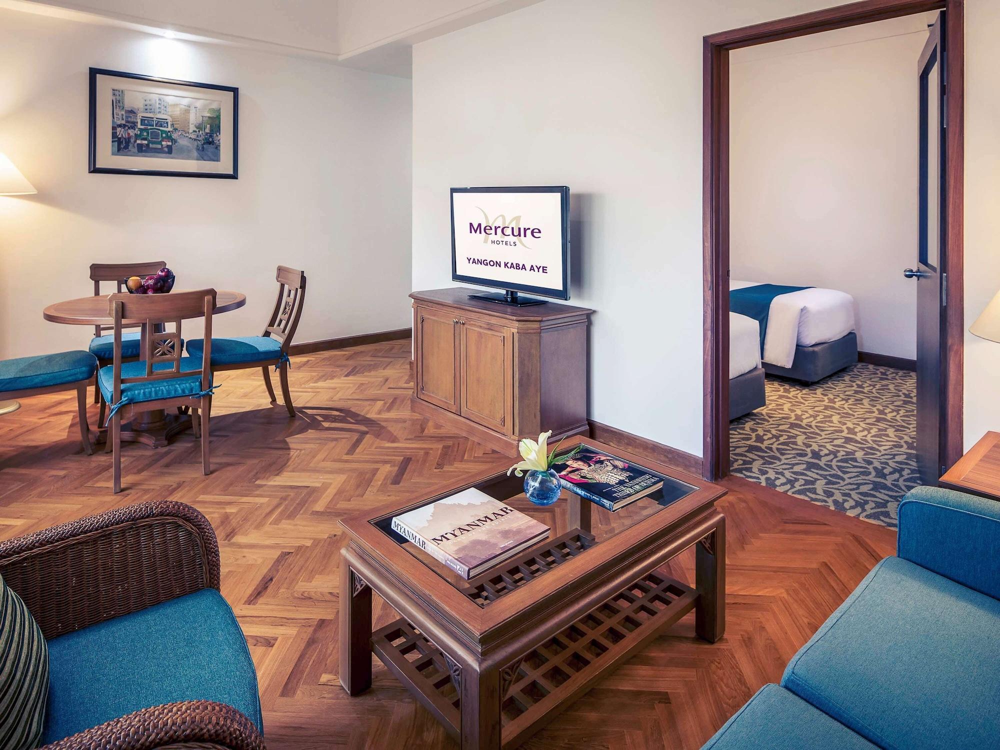 Mercure Yangon Kaba Aye Kültér fotó