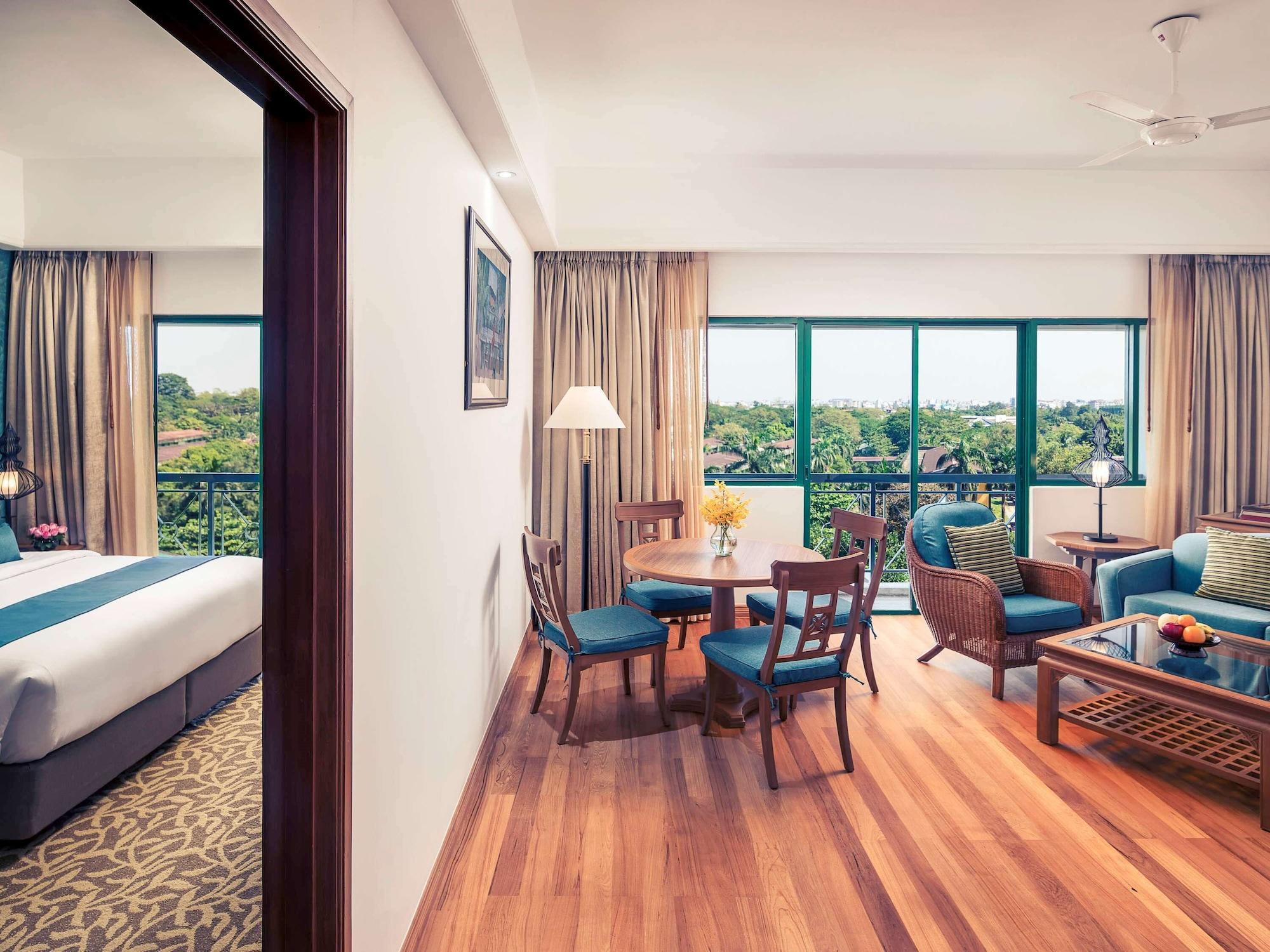 Mercure Yangon Kaba Aye Kültér fotó