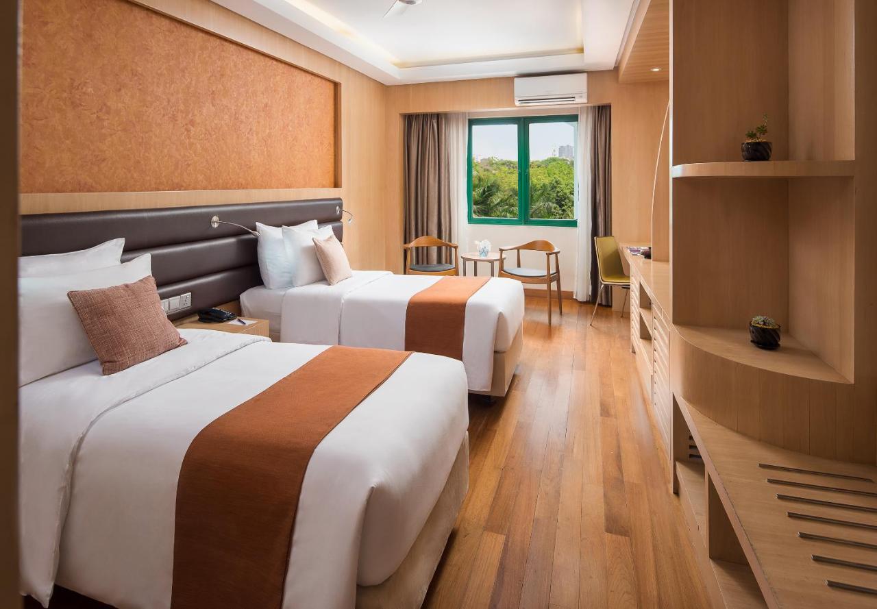 Mercure Yangon Kaba Aye Kültér fotó