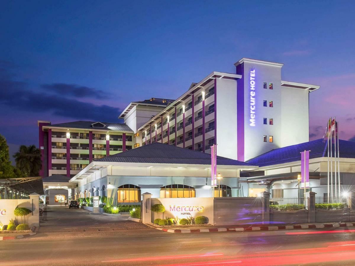 Mercure Yangon Kaba Aye Kültér fotó