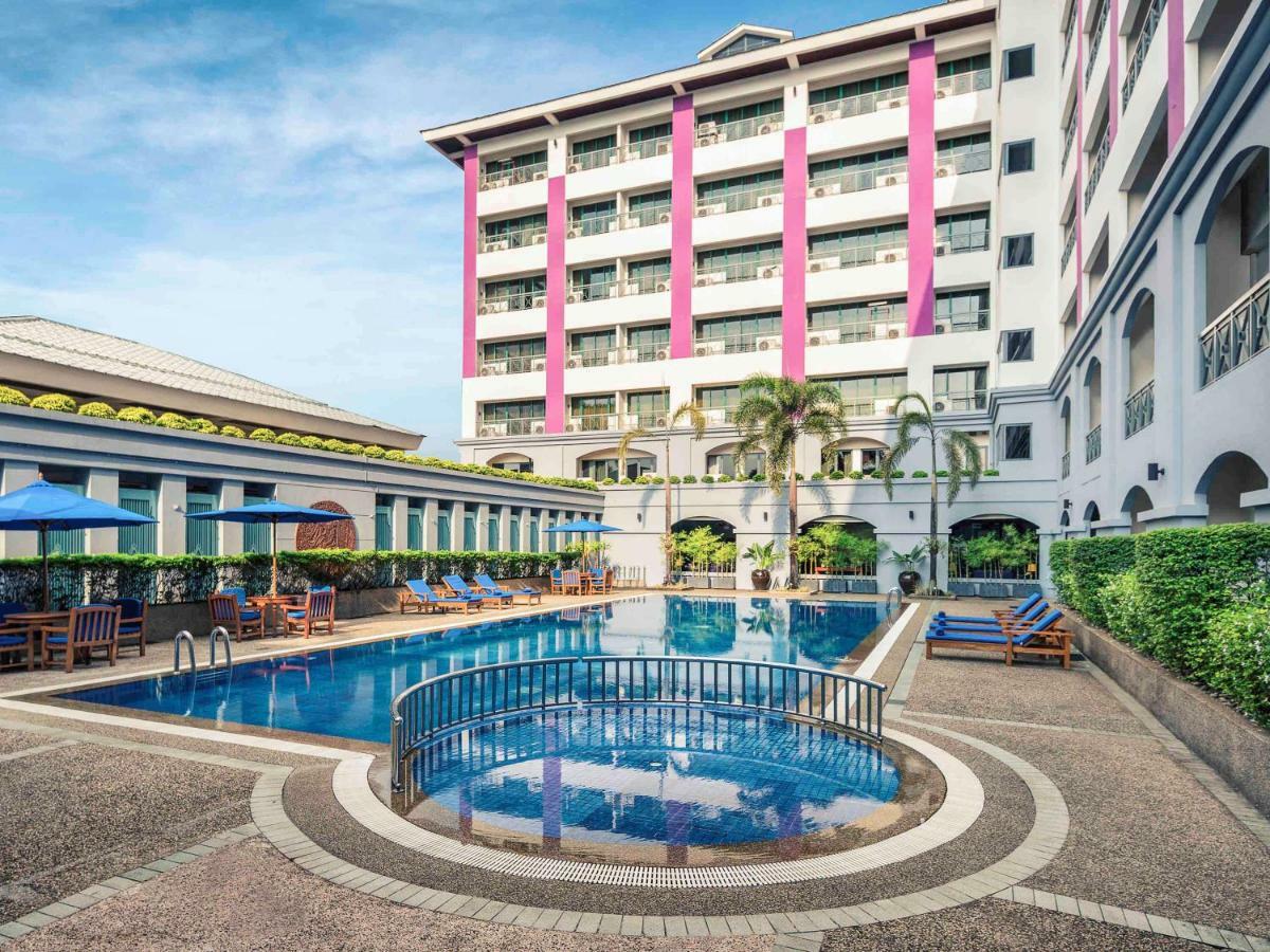 Mercure Yangon Kaba Aye Kültér fotó
